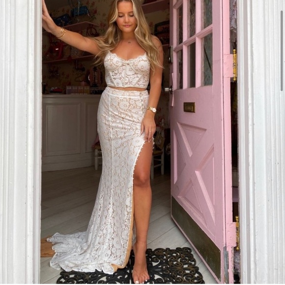 V. Chapman Dresses & Skirts - Antoinette Skirt in White Stretch Lace NWT Size 2